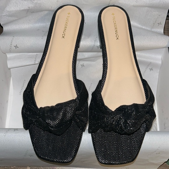 Black Raffia Brit Sandals
TUCKERNUCK SHOES - Picture 8 of 12